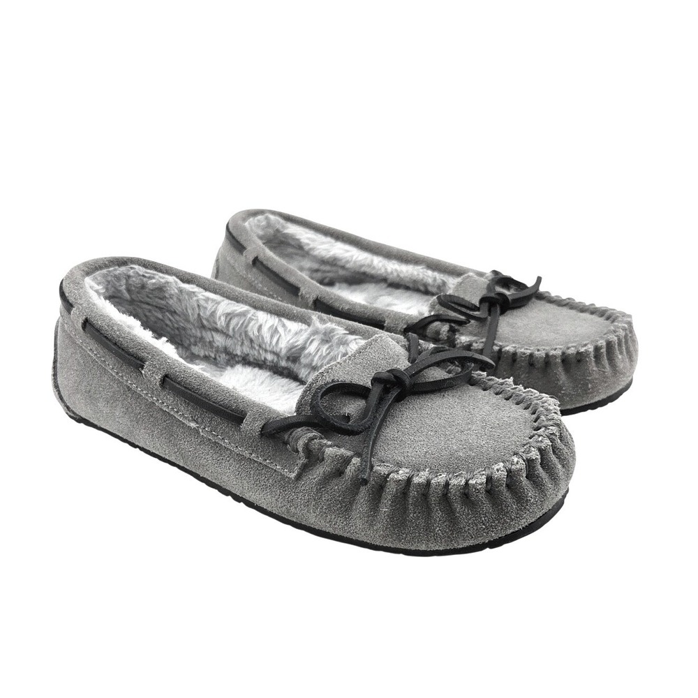 Minnetonka‎ Grey Moccasin Slippers - Size 7